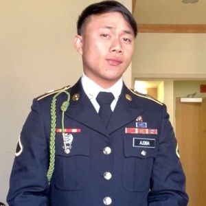 Meet your Posher, Lawrence